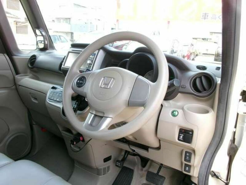 N BOX