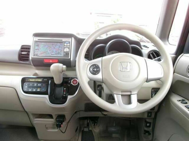 N BOX