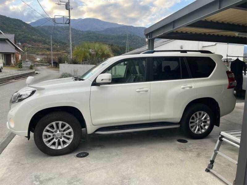 LAND CRUISER PRADO-3