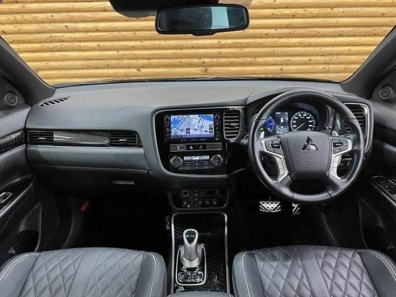 OUTLANDER PHEV