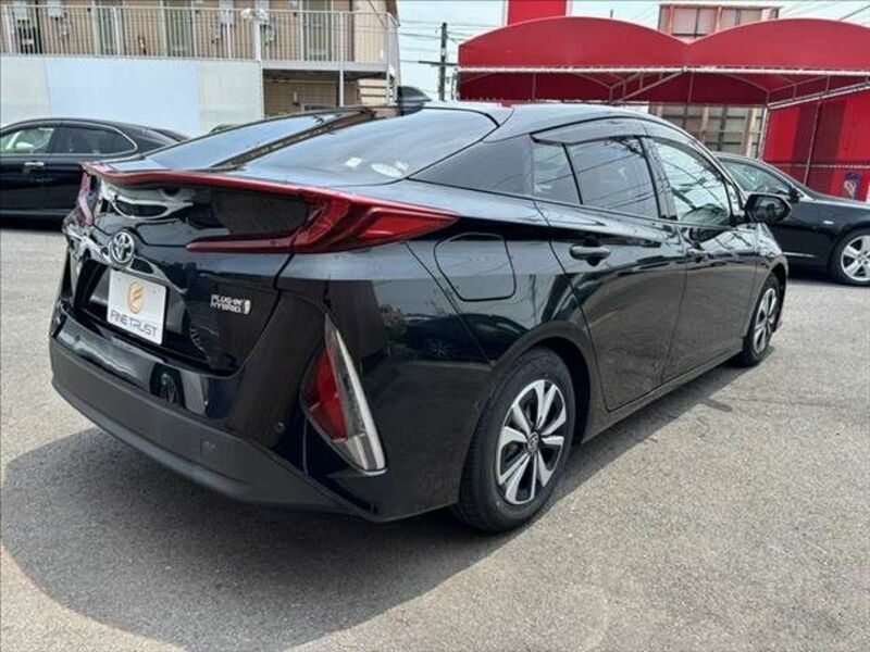 PRIUS PHV