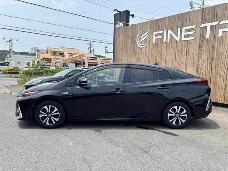 PRIUS PHV