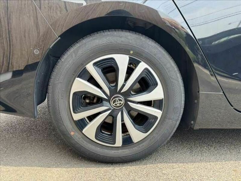 PRIUS PHV