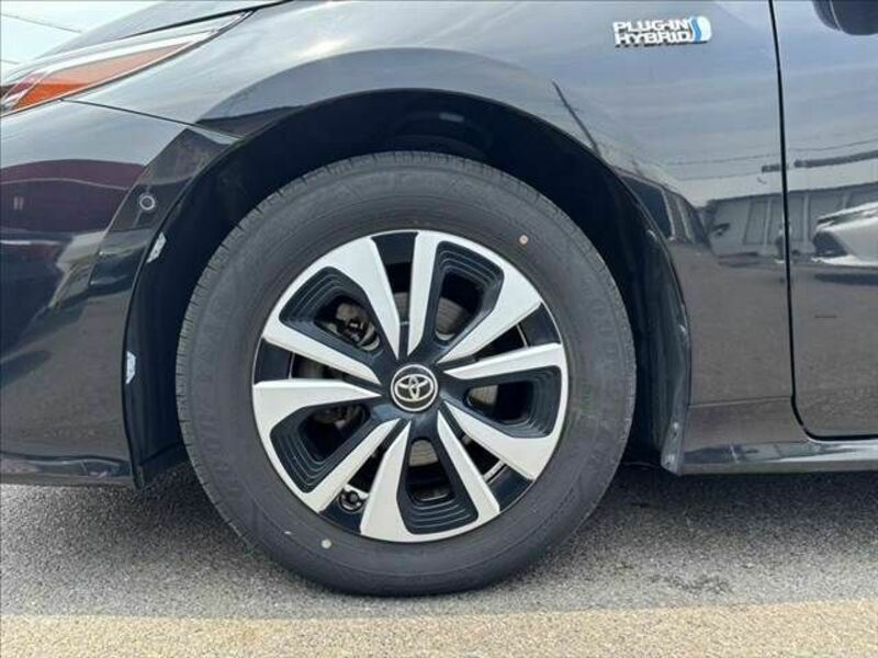 PRIUS PHV