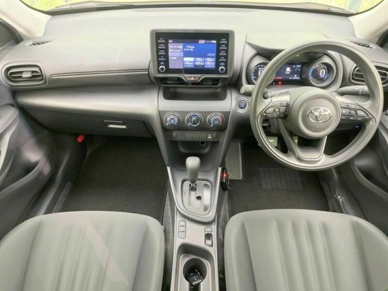 YARIS CROSS