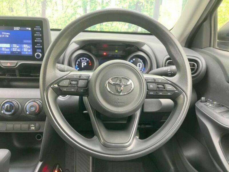 YARIS CROSS
