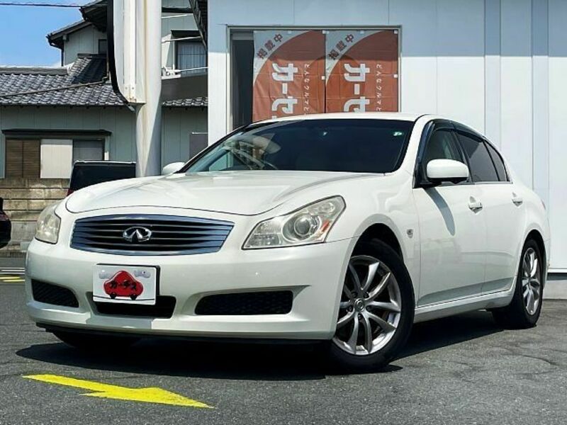 NISSAN SKYLINE