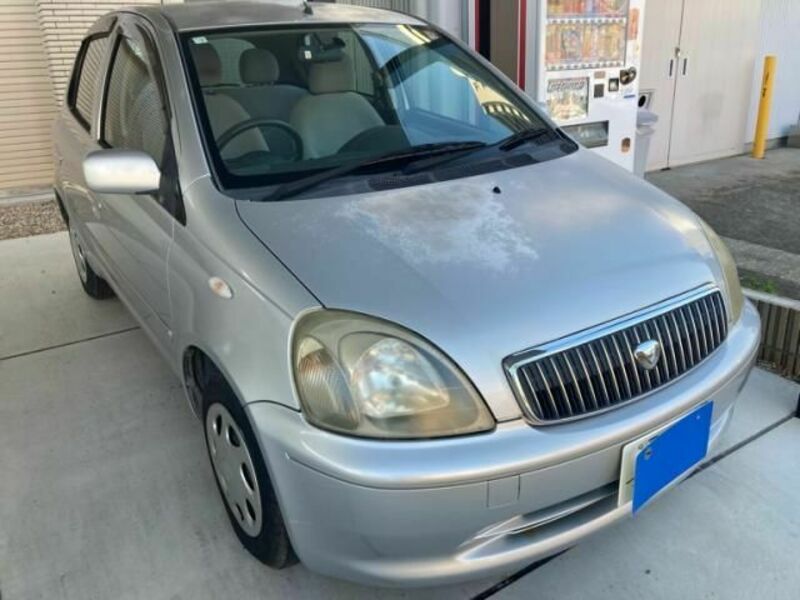 TOYOTA VITZ