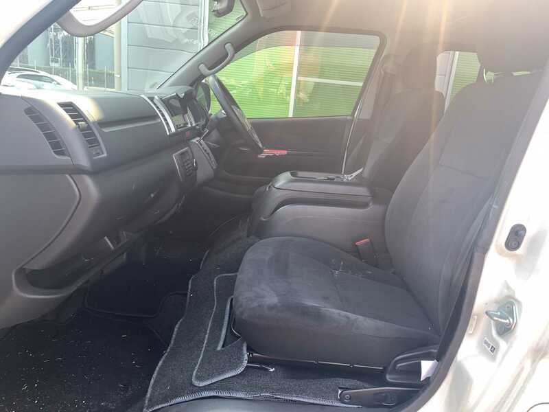 HIACE VAN