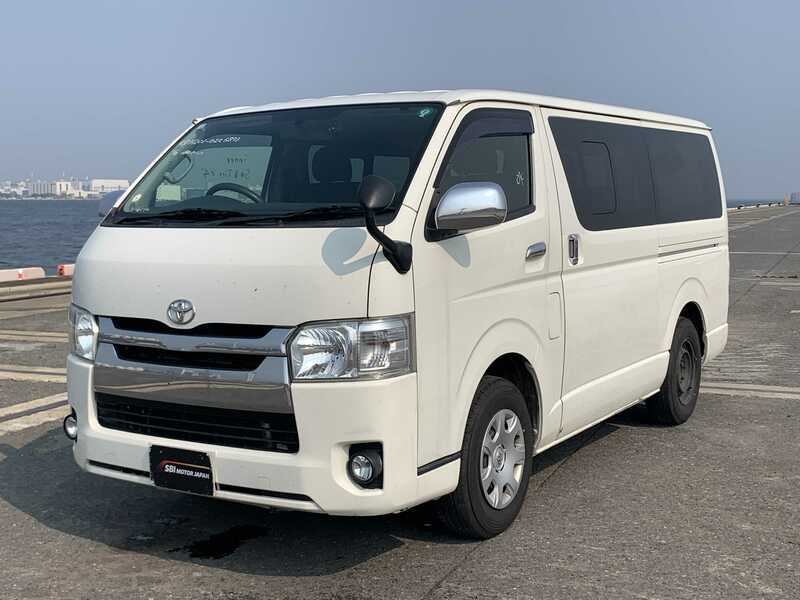TOYOTA HIACE VAN