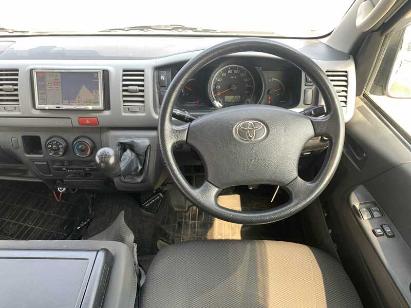 HIACE VAN