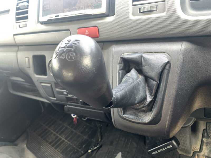 HIACE VAN