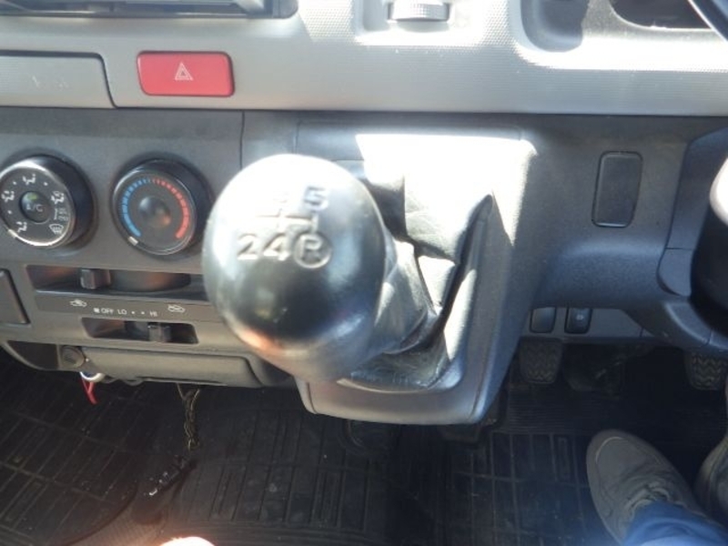 HIACE VAN