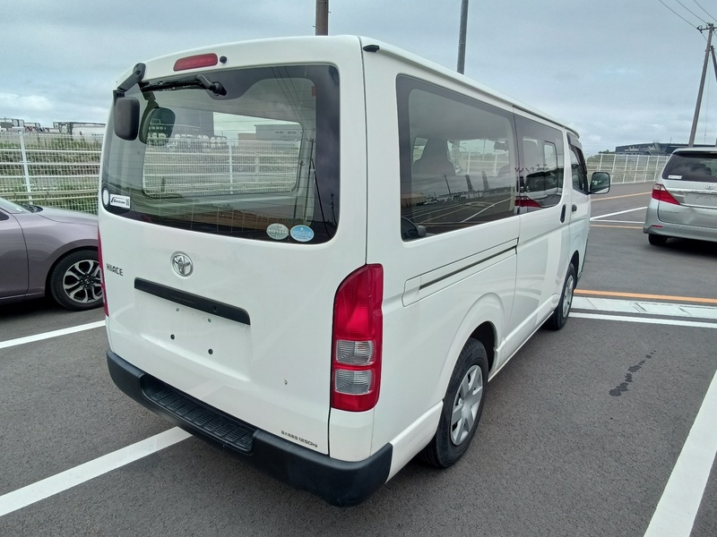 HIACE VAN