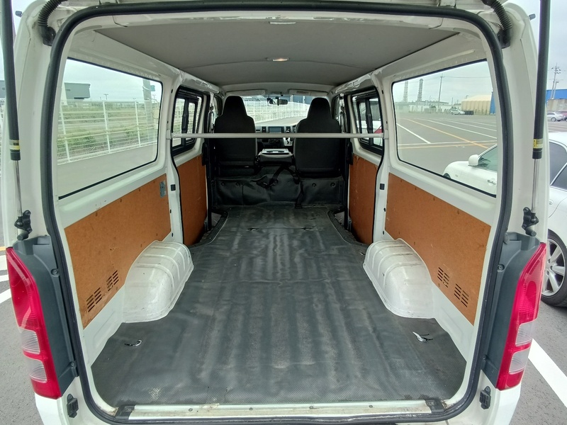 HIACE VAN