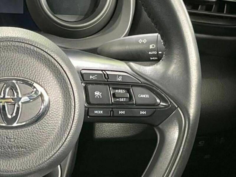 YARIS CROSS