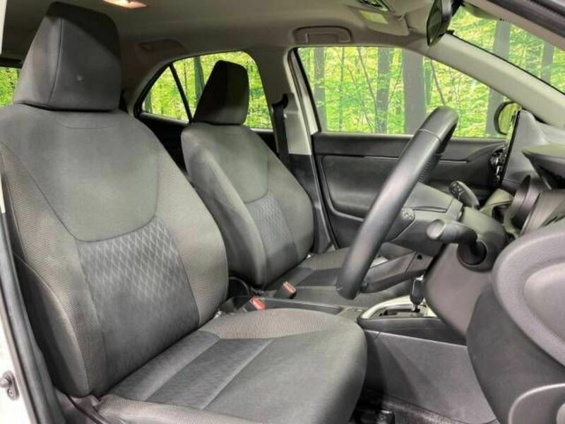 YARIS CROSS