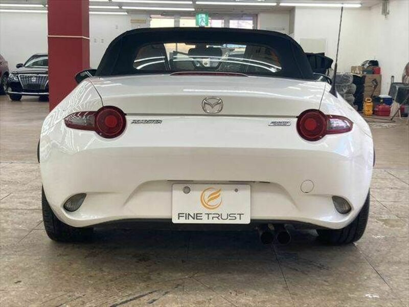 ROADSTER