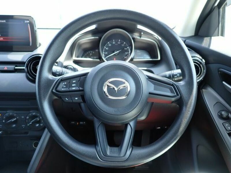 MAZDA2