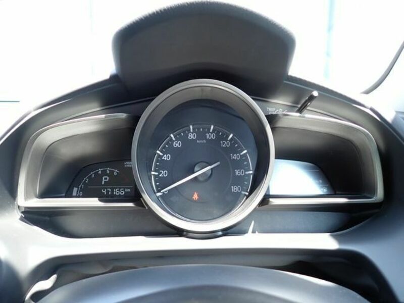 MAZDA2