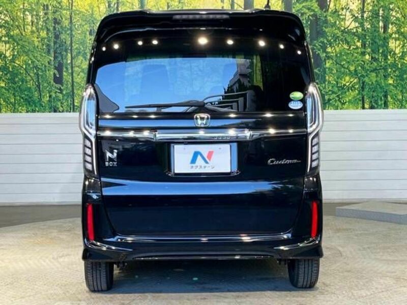 N BOX CUSTOM