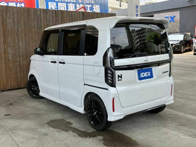 N BOX CUSTOM