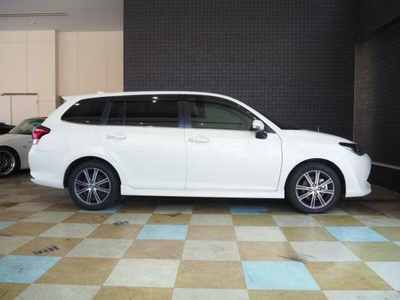 COROLLA FIELDER