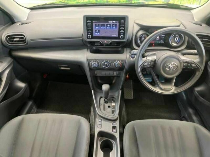 YARIS CROSS