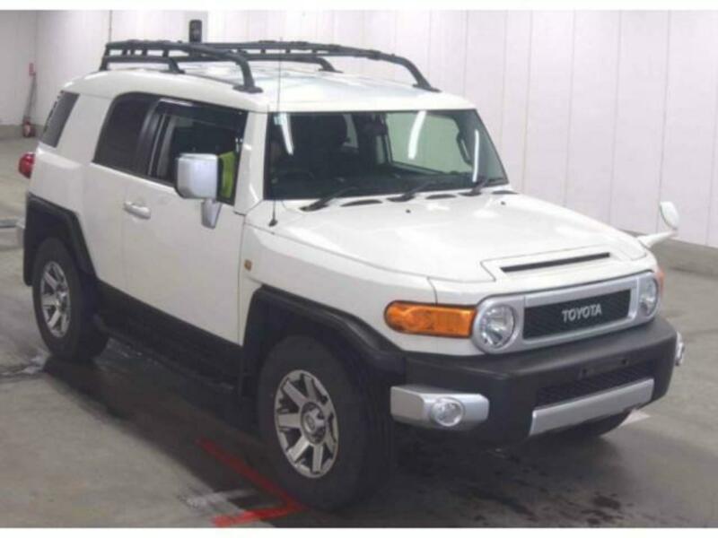 TOYOTA FJ CRUISER