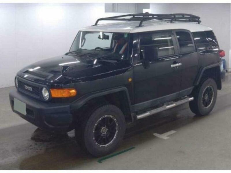 TOYOTA FJ CRUISER