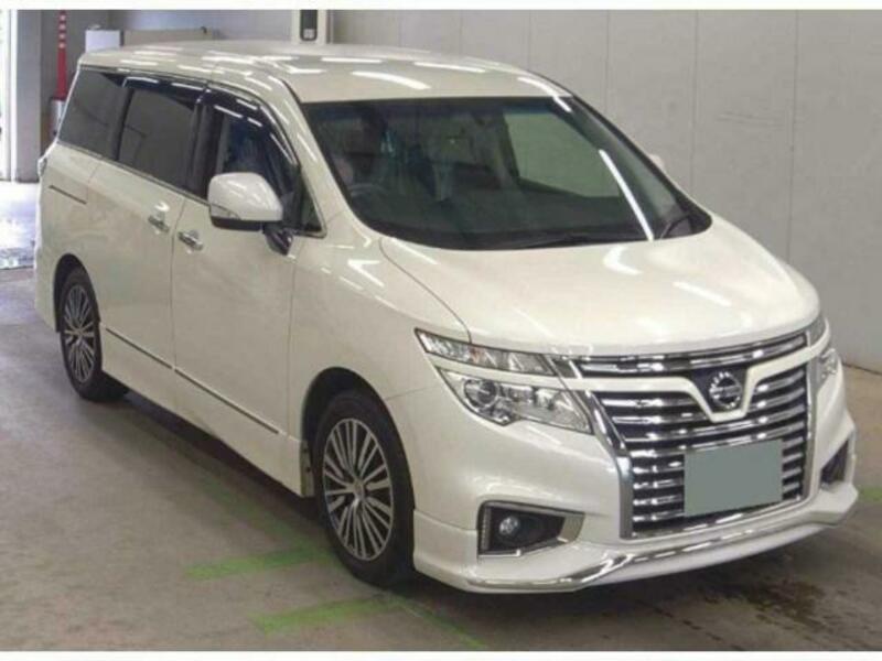 NISSAN ELGRAND