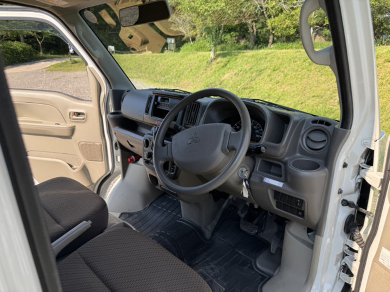 MINICAB VAN