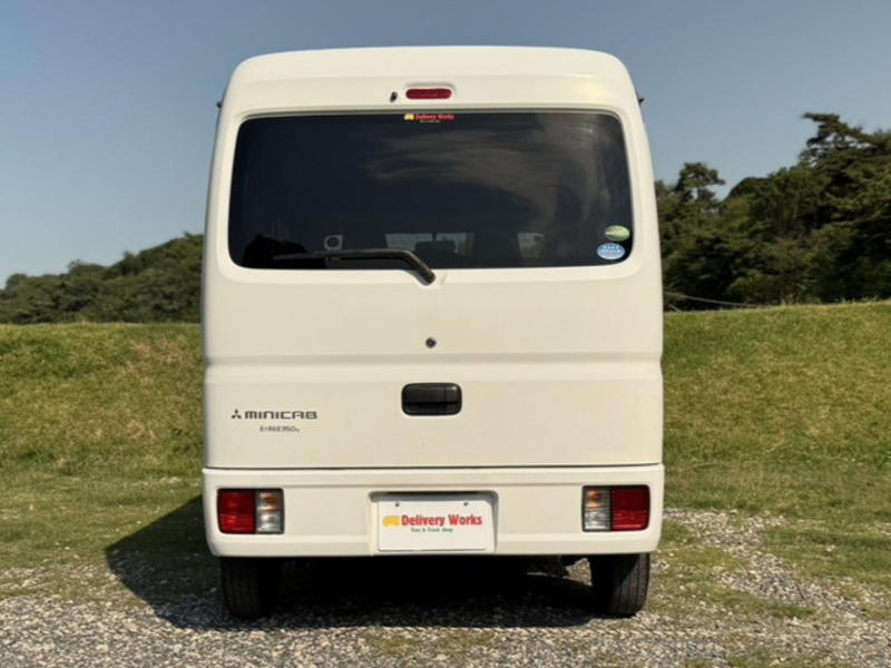 MINICAB VAN