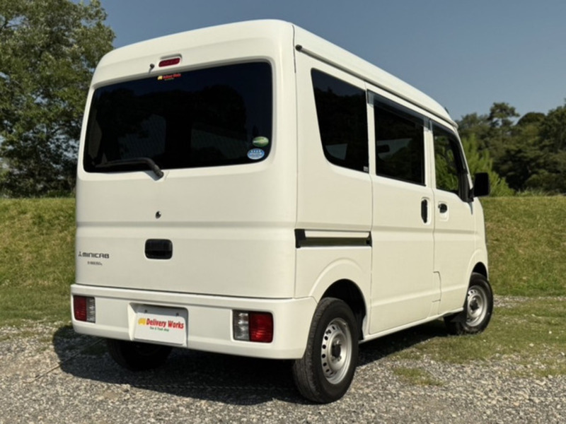 MINICAB VAN