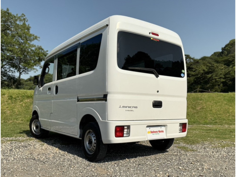 MINICAB VAN