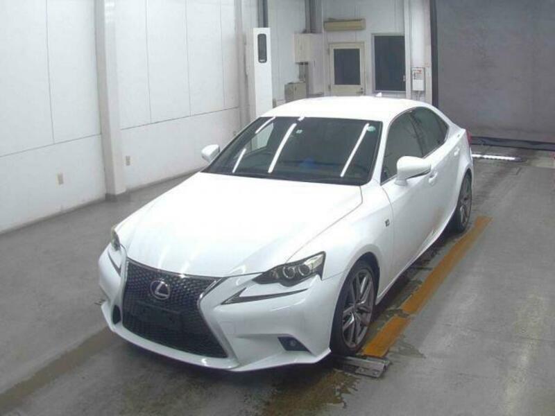 LEXUS IS