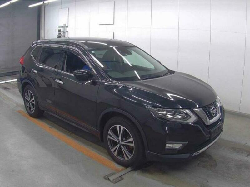 X-TRAIL