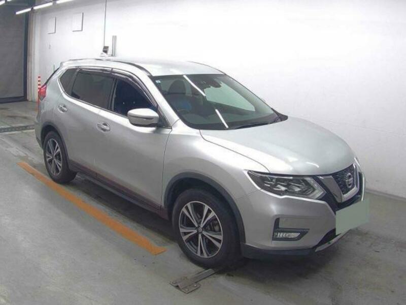 X-TRAIL
