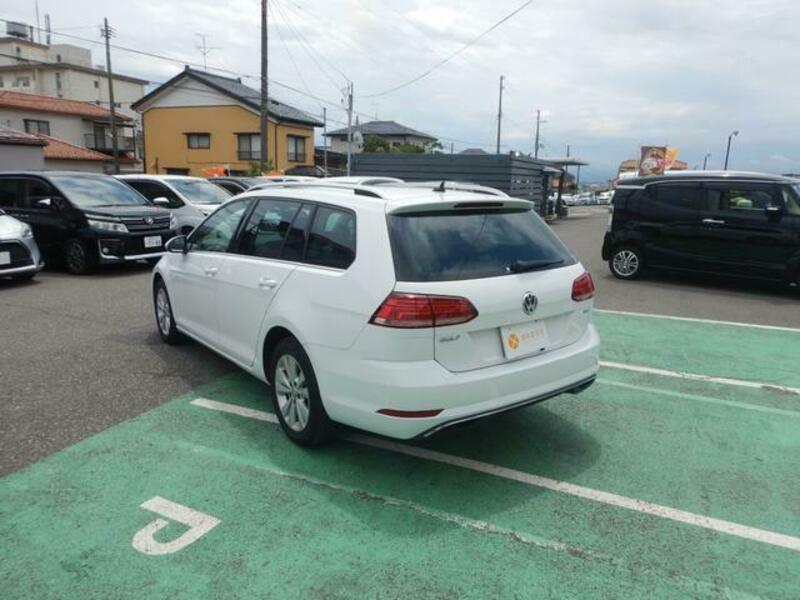 GOLF VARIANT