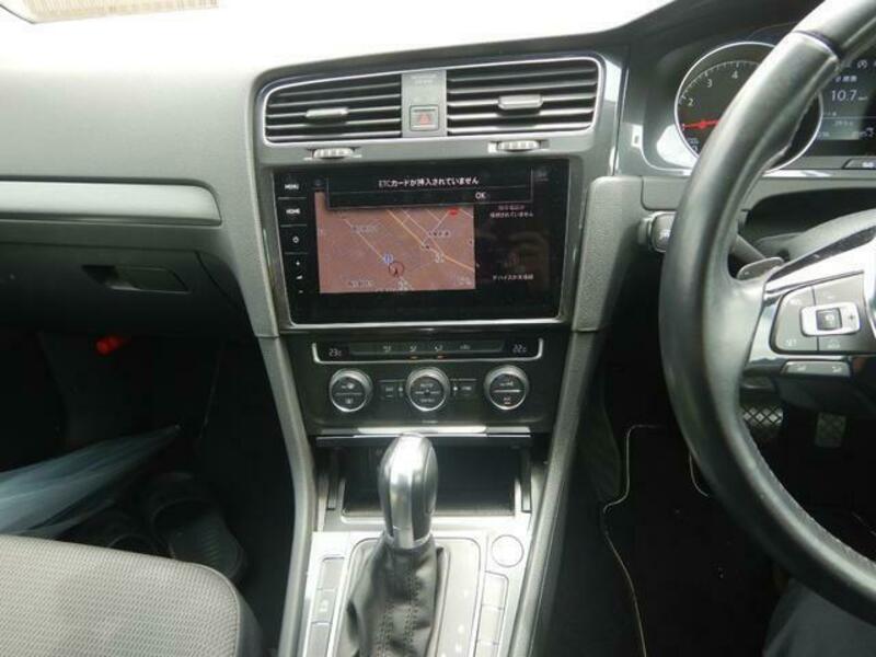 GOLF VARIANT