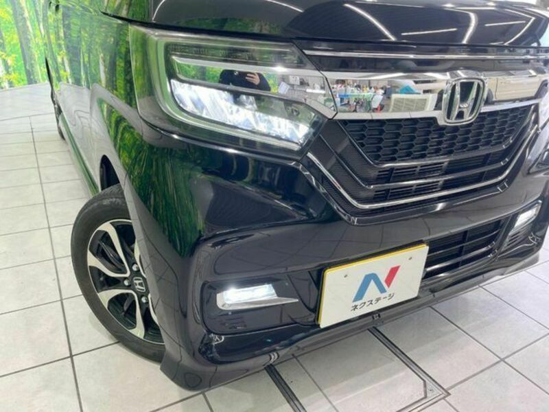 N BOX