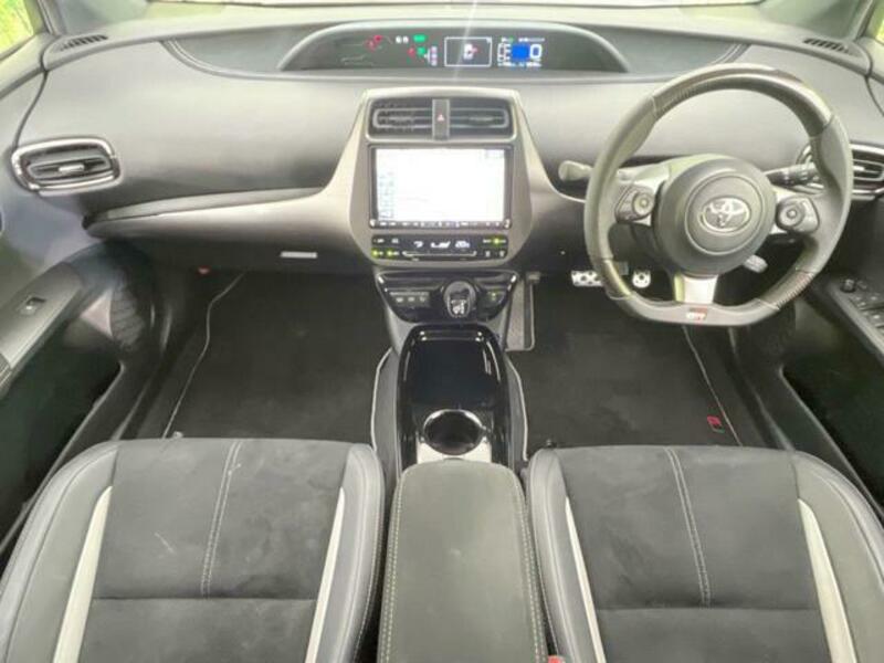PRIUS PHV