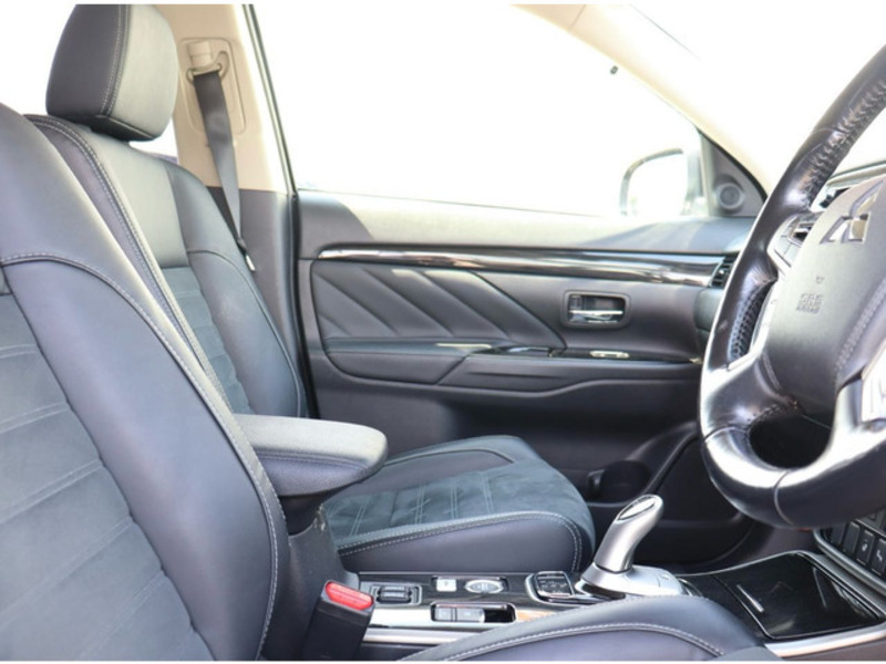 OUTLANDER PHEV