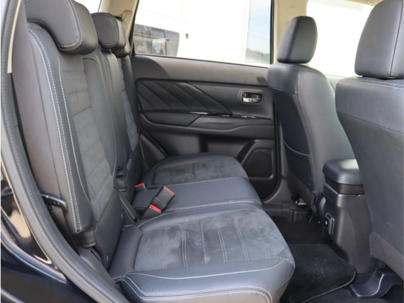 OUTLANDER PHEV