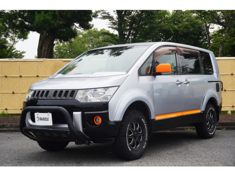 MITSUBISHI DELICA D5