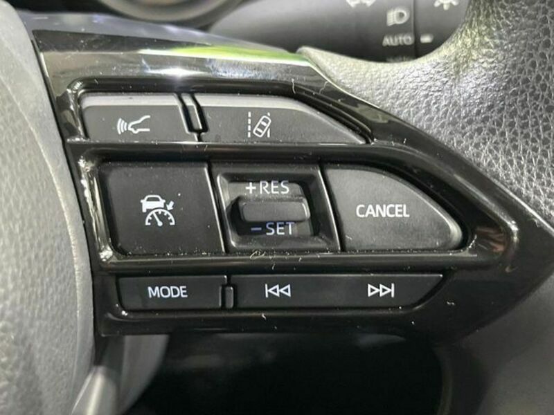 YARIS CROSS