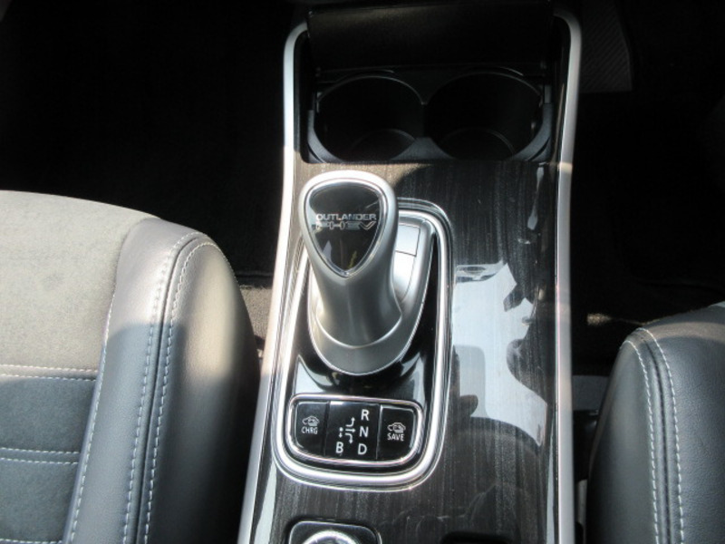 OUTLANDER PHEV