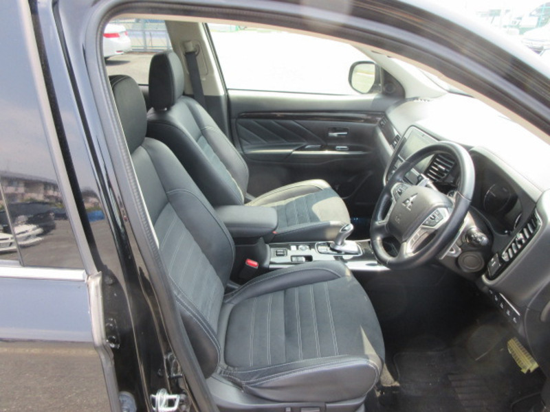 OUTLANDER PHEV