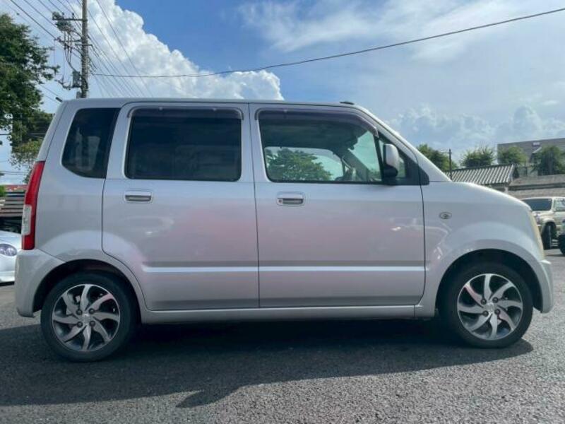 WAGON R