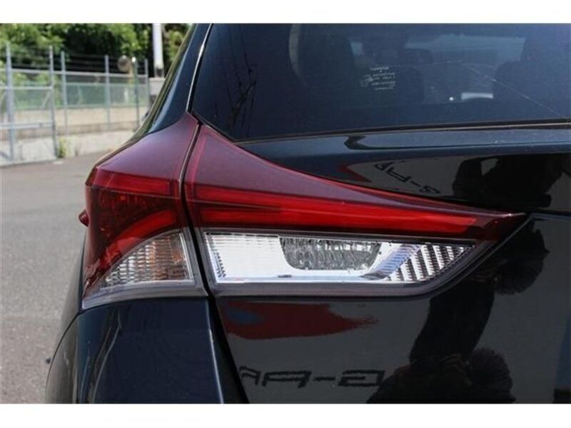 AURIS HYBRID